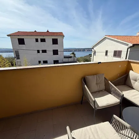 Valuna - Modern Sea View -terrace - 4 Min To - Free Parking Apartment